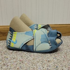 Nike Wrap Yoga Shoes Blue & Yellow. Women's Sz XL.  Studio Indoor Dance